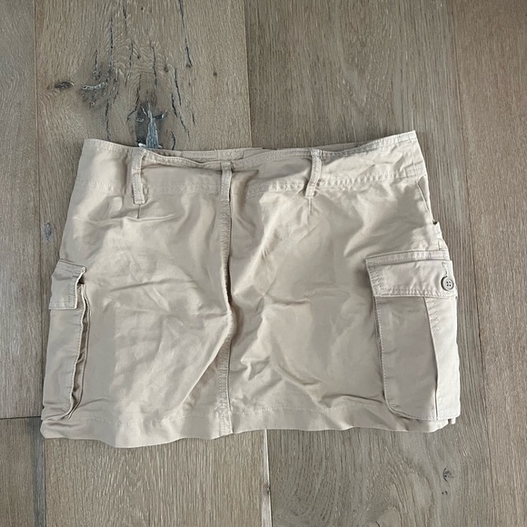 Brandy Melville mini skirt - Picture 2 of 3